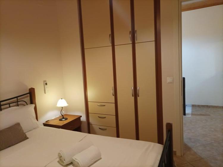 Lourantos Bayside Apartments Βαθύ Εξωτερικό φωτογραφία