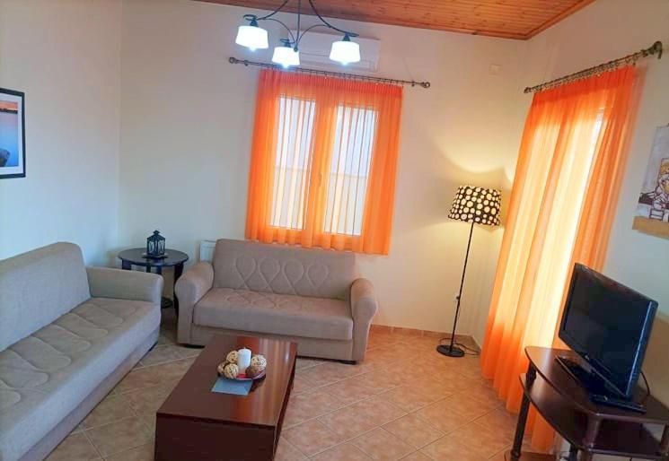 Lourantos Bayside Apartments Βαθύ Εξωτερικό φωτογραφία