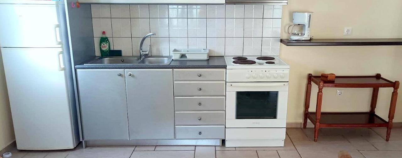 Lourantos Bayside Apartments Βαθύ Εξωτερικό φωτογραφία