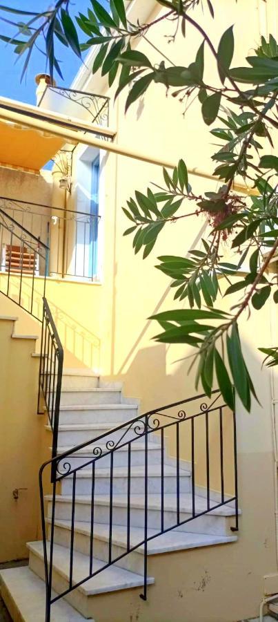 Lourantos Bayside Apartments Βαθύ Εξωτερικό φωτογραφία
