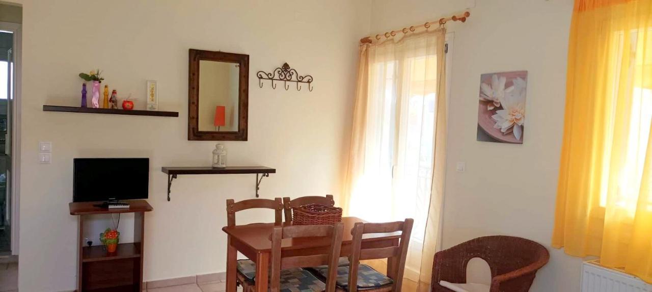 Lourantos Bayside Apartments Βαθύ Εξωτερικό φωτογραφία